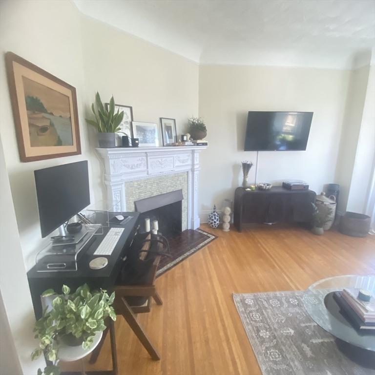 259 Beacon 52