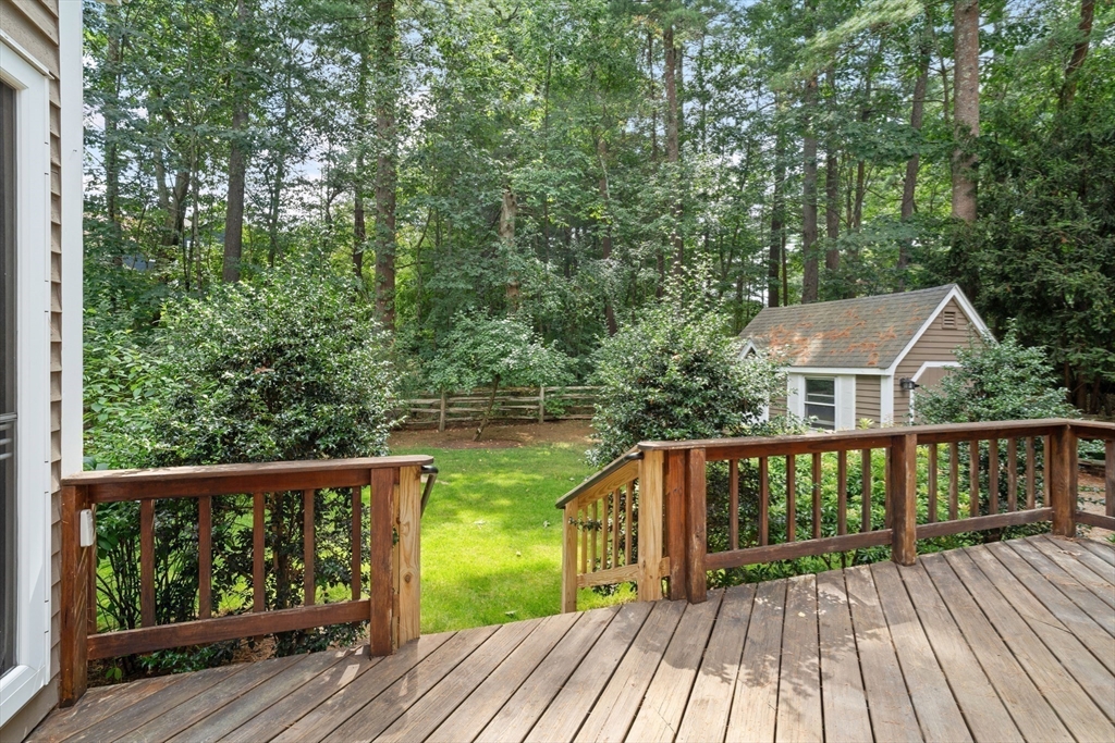 Dover, Massachusetts 02030, United States, 4 Bedrooms Bedrooms, ,3 BathroomsBathrooms,Residential,Contingent,206933