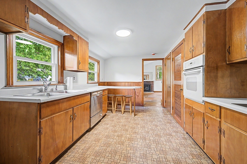 38 West St