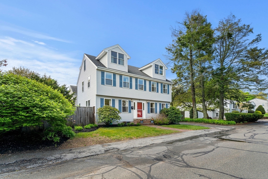 6 Marion Ave