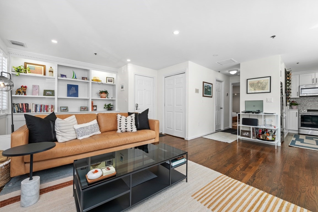 21 Main Street B
