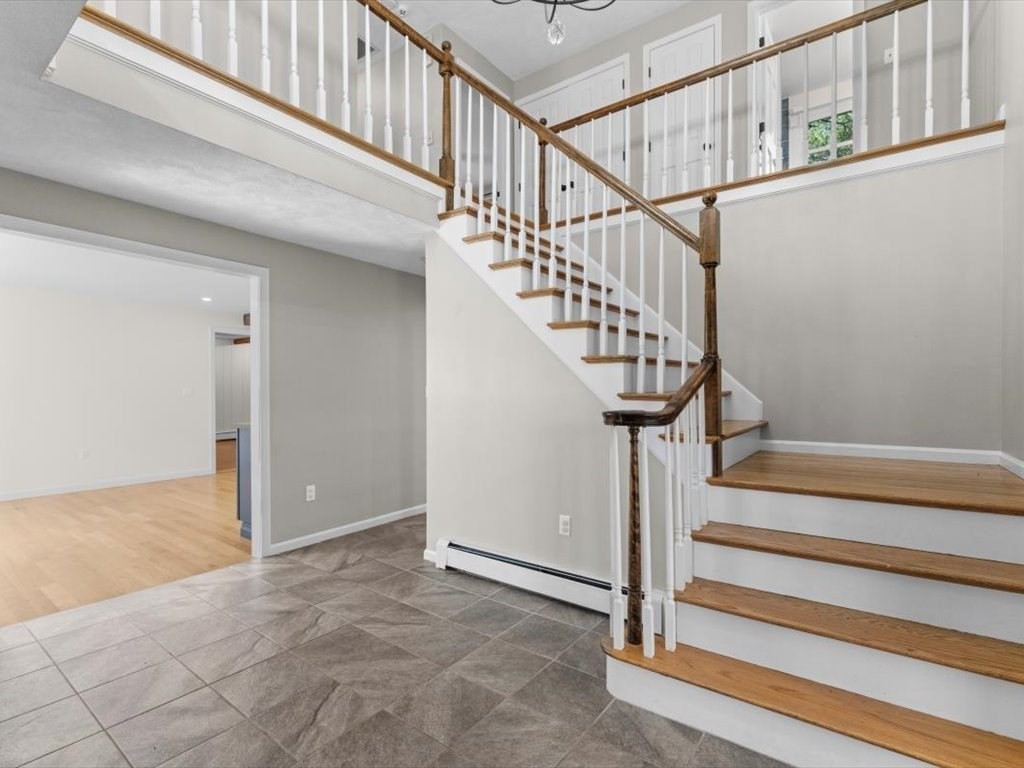11 Robin Rd