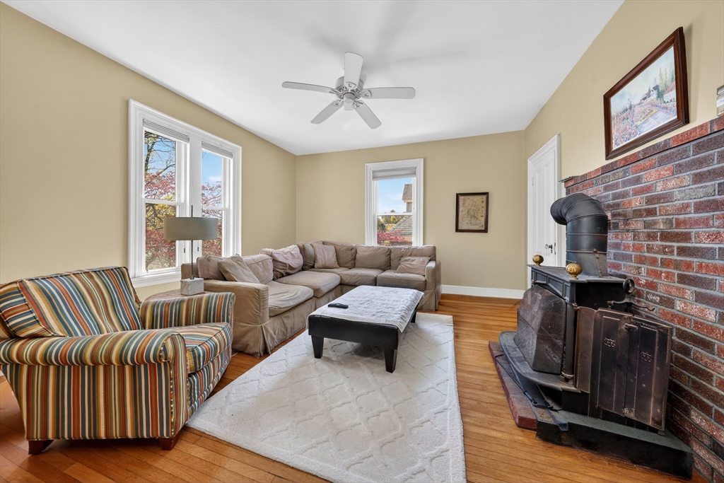 125 Lincoln Ave