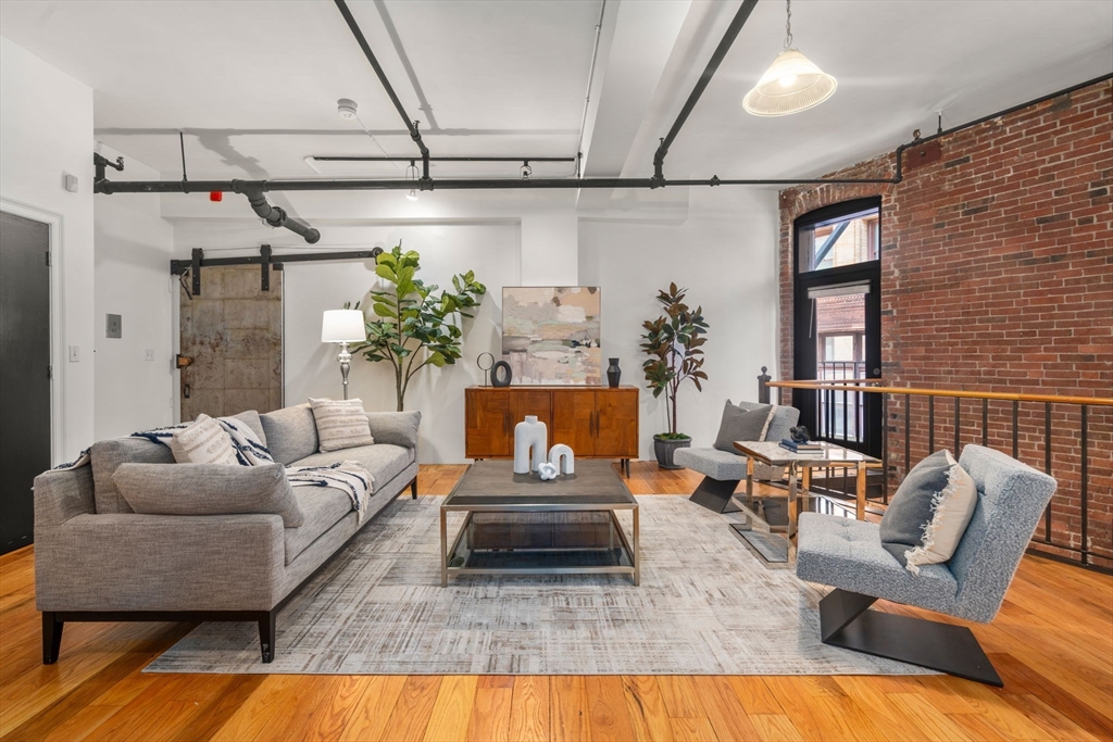 13-19 Stanhope Street 2B