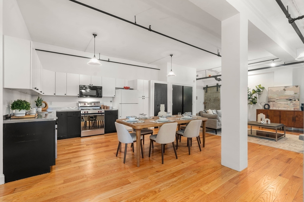 13-19 Stanhope Street 2B