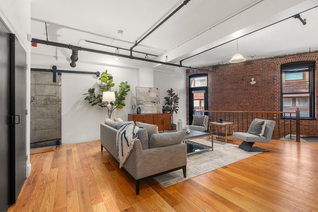 13-19 Stanhope Street 2B