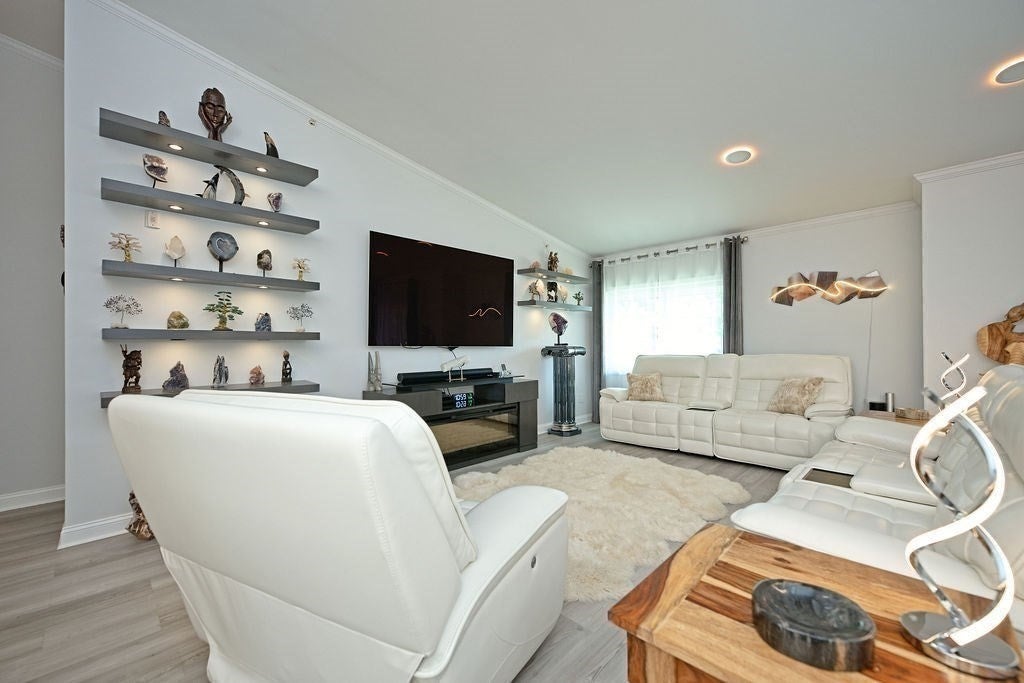 181 Littleton Rd 441