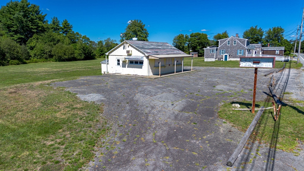 576 Faunce Corner Rd