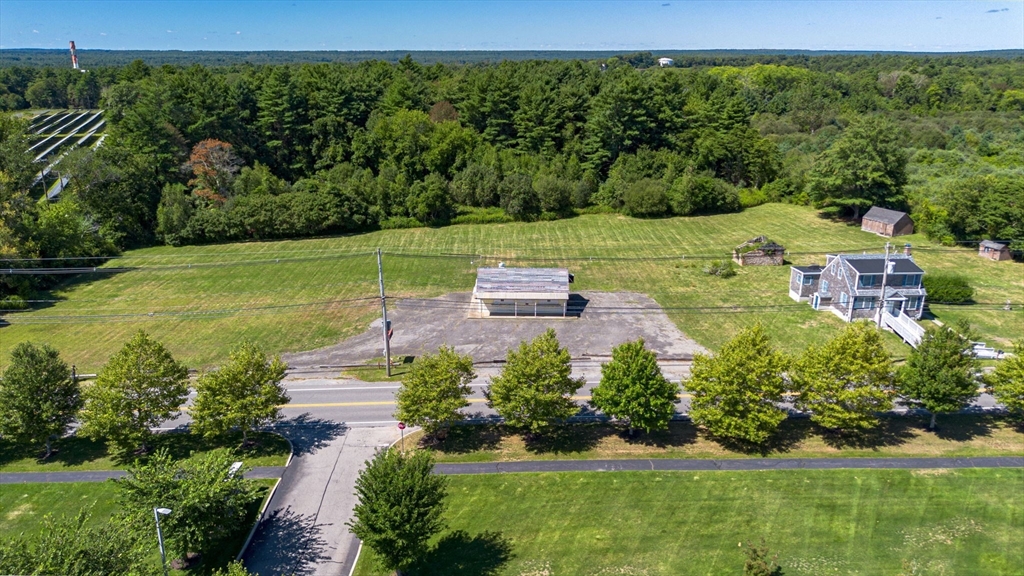 576 Faunce Corner Rd