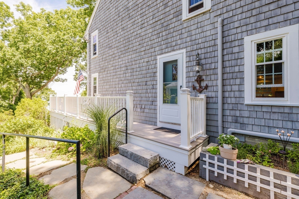 63 Bay Shore Dr