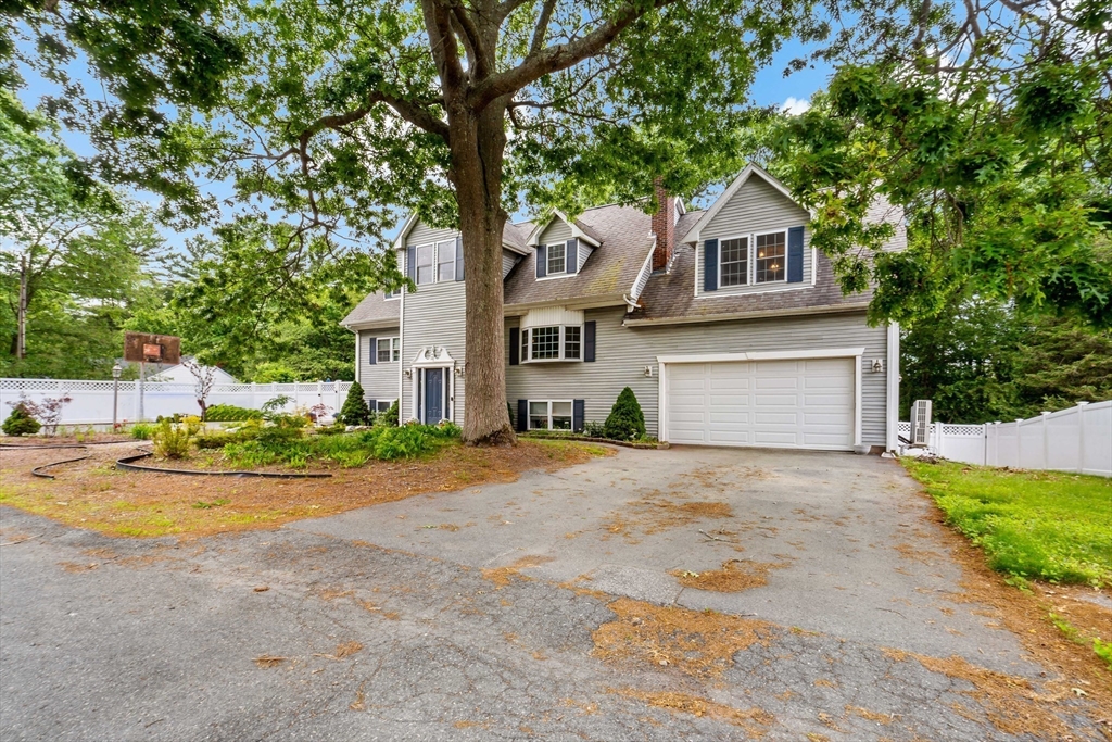 22 Pat-Ree Dr