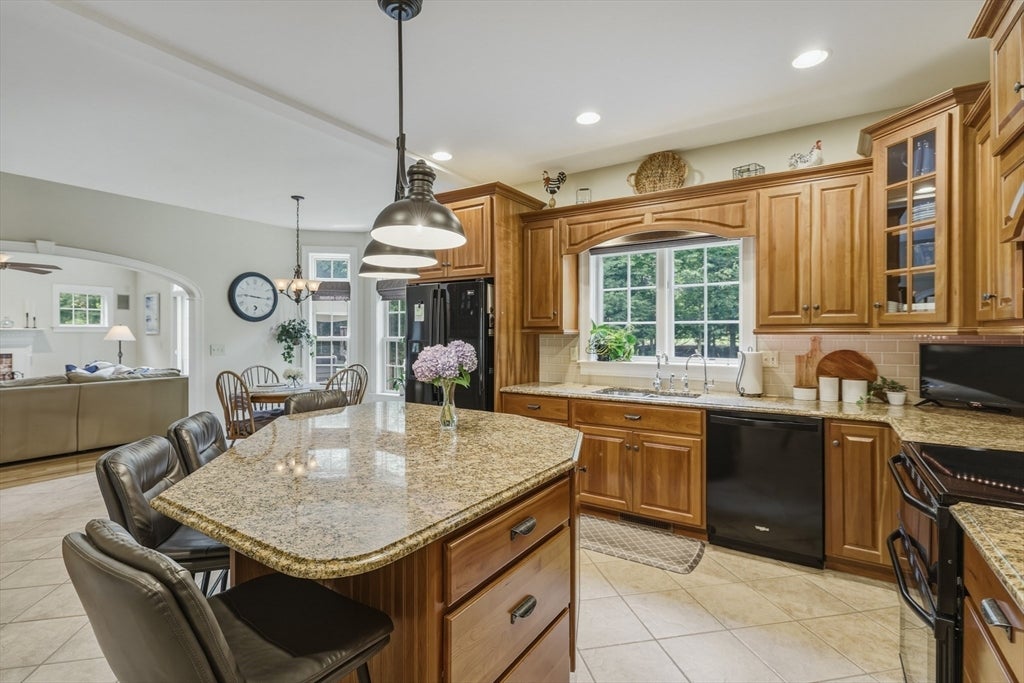 2 Bayberry Ln, Hadley, MA, 2 Bayberry Ln, Hadley, MA Photo #12