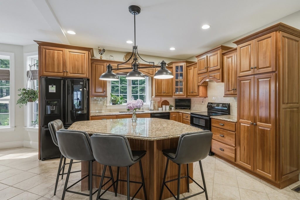 2 Bayberry Ln, Hadley, MA, 2 Bayberry Ln, Hadley, MA Photo #13