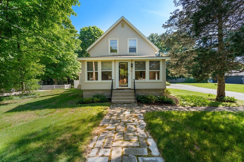 94 W Plain St