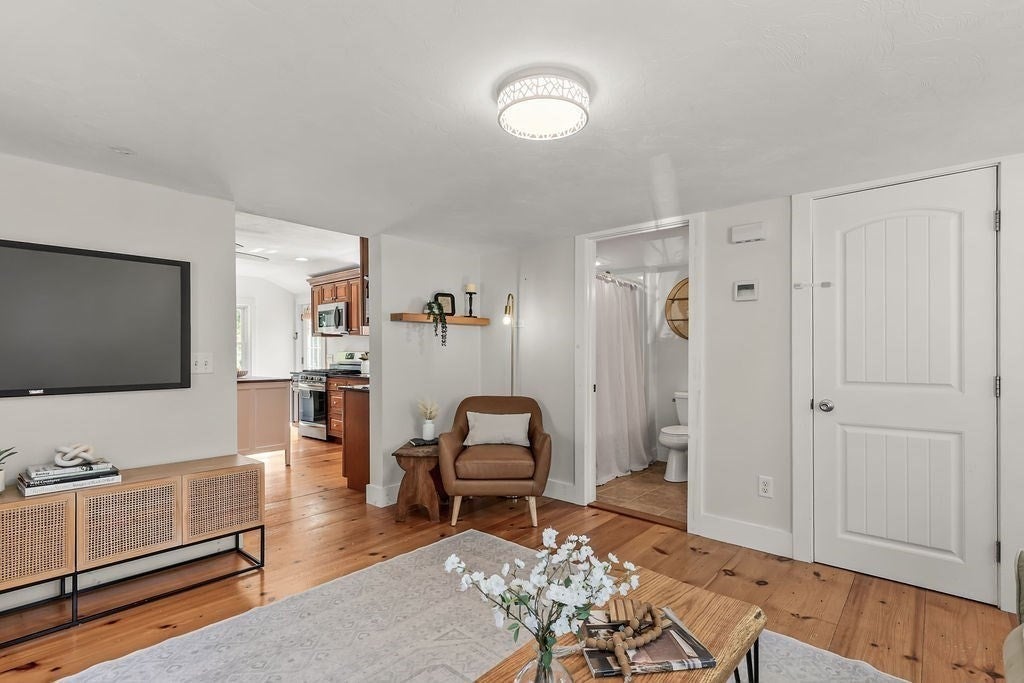 44 Exchange St, Holliston, MA, 44 Exchange St, Holliston, MA Photo #10