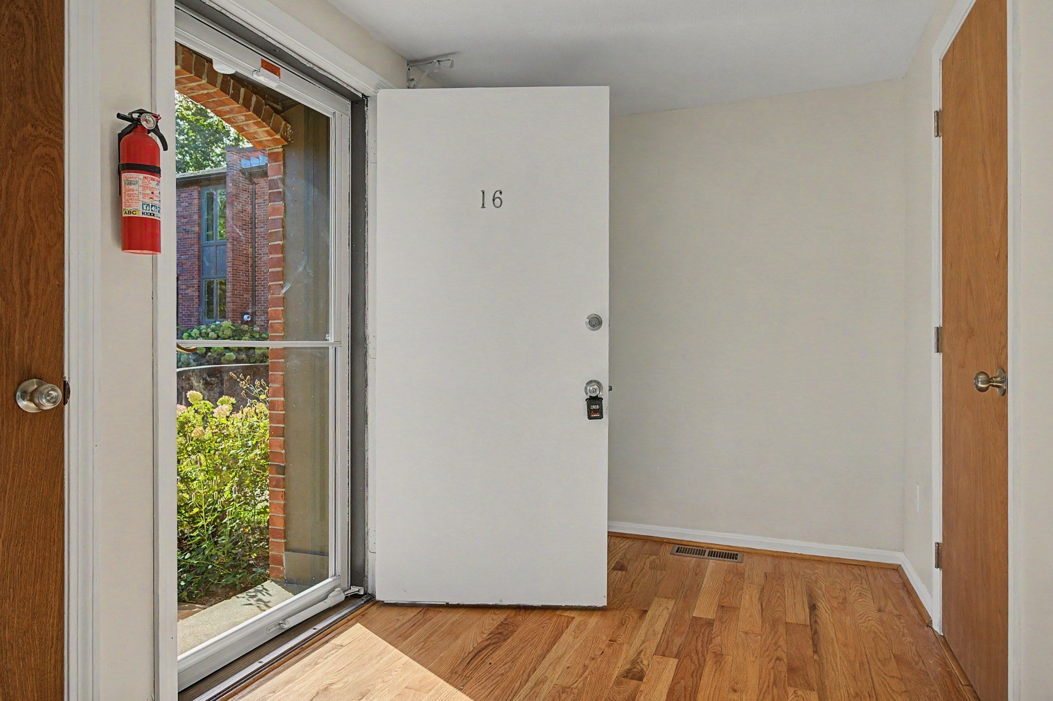 16 Bedford Ct #16, Amherst, MA, 16 Bedford Ct #16, Amherst, MA Photo #4