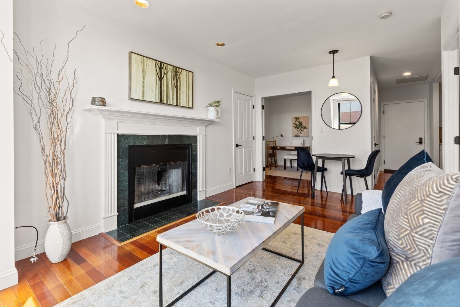 75 Clarendon St 607