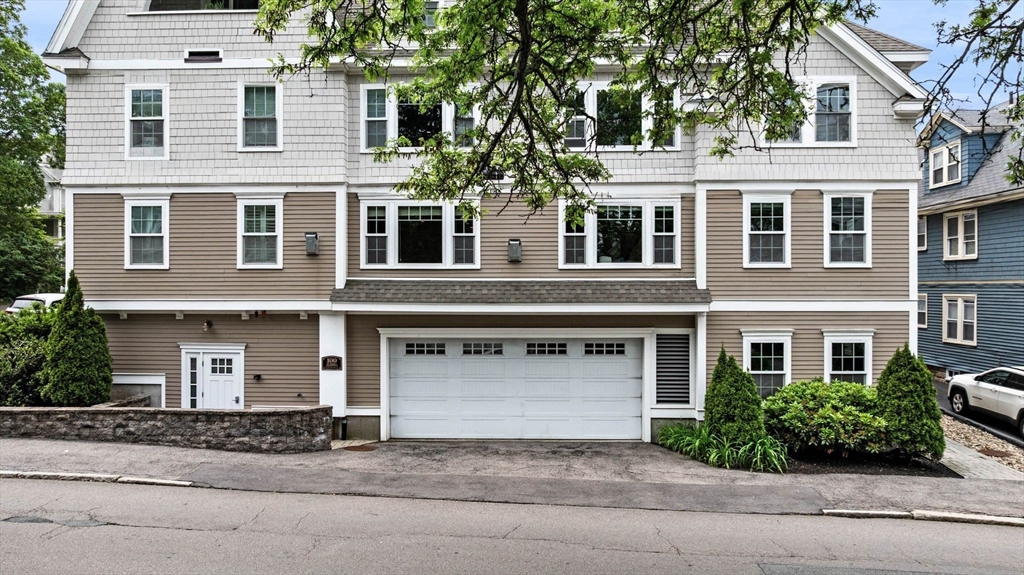 100 Burrill Street 3