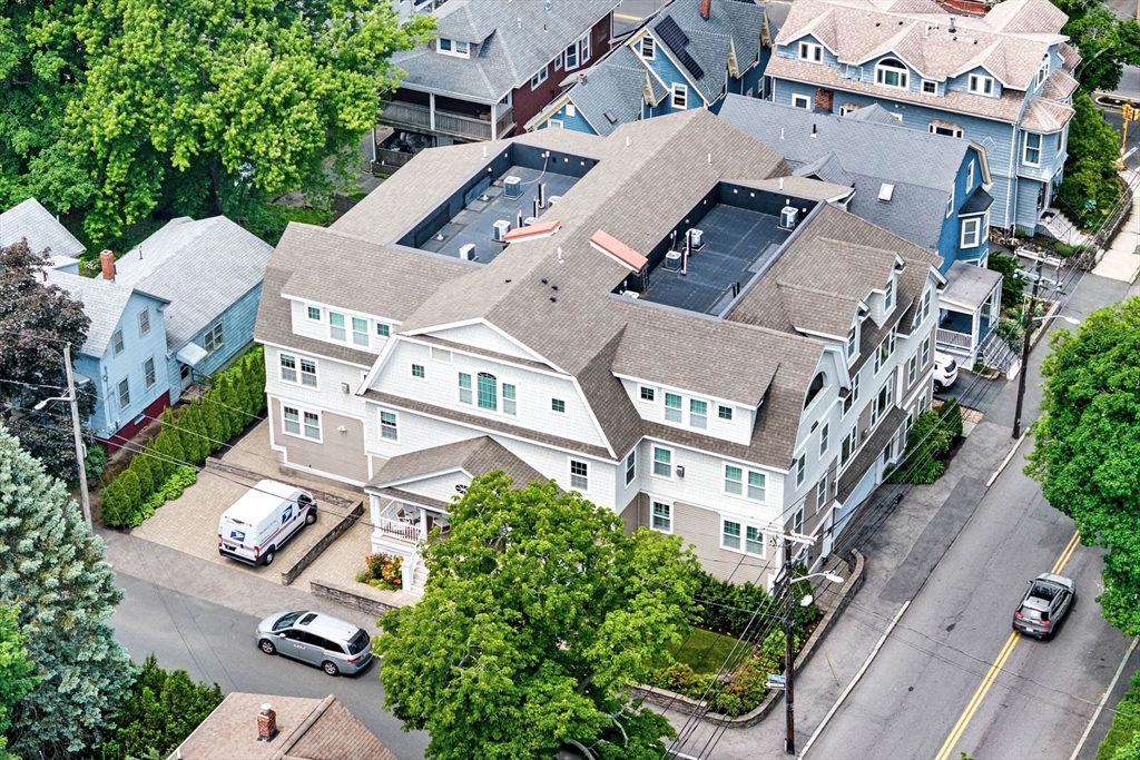 100 Burrill Street 3