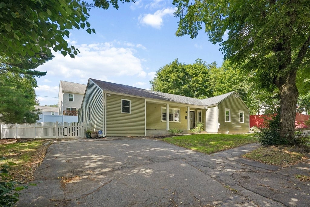 45 Adanac Rd