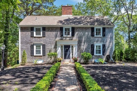 17 Sand Dollar Ln Mashpee MA 02649