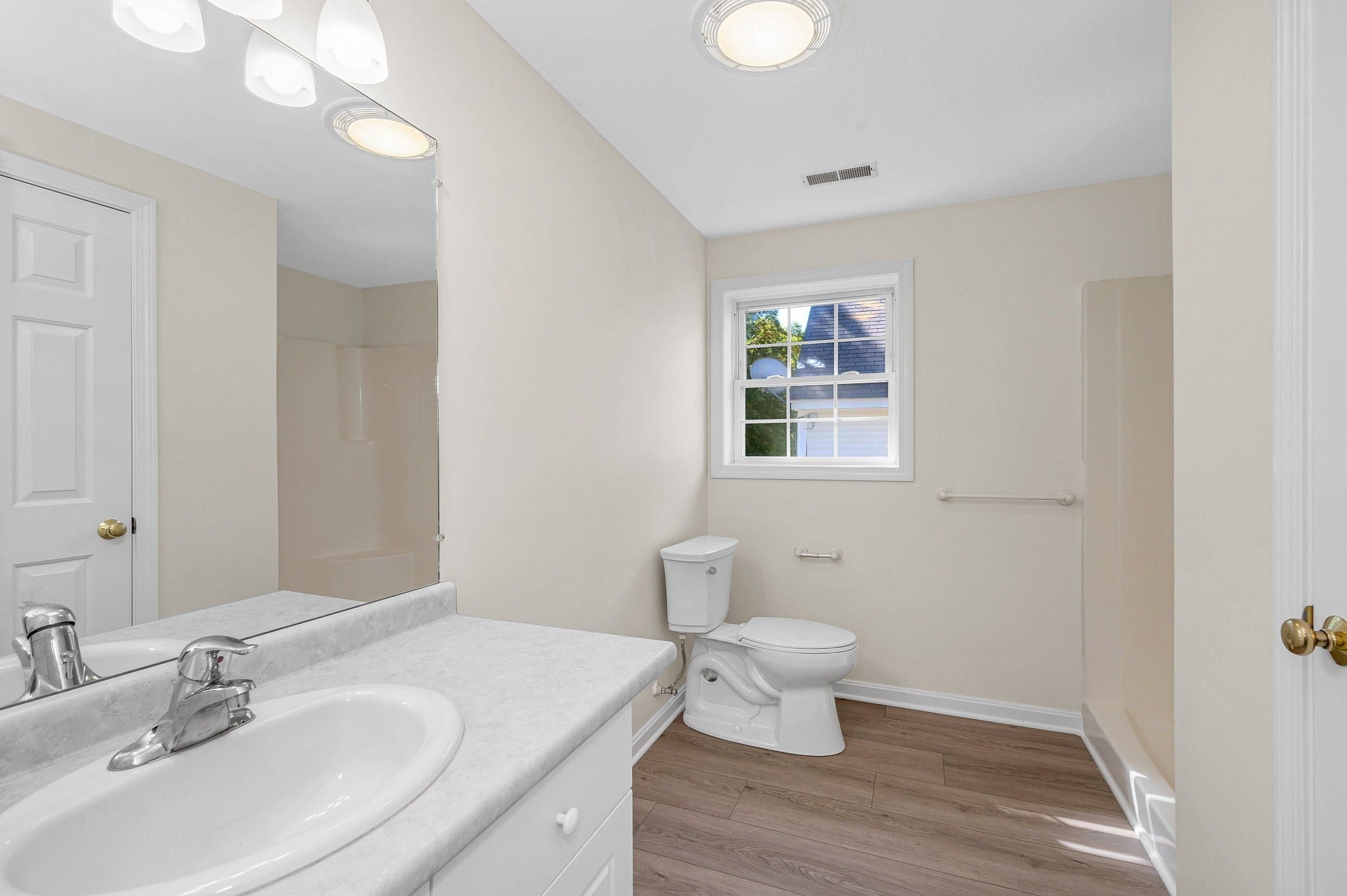 118 Barbara Ln #118, Hudson, NH Photo #18