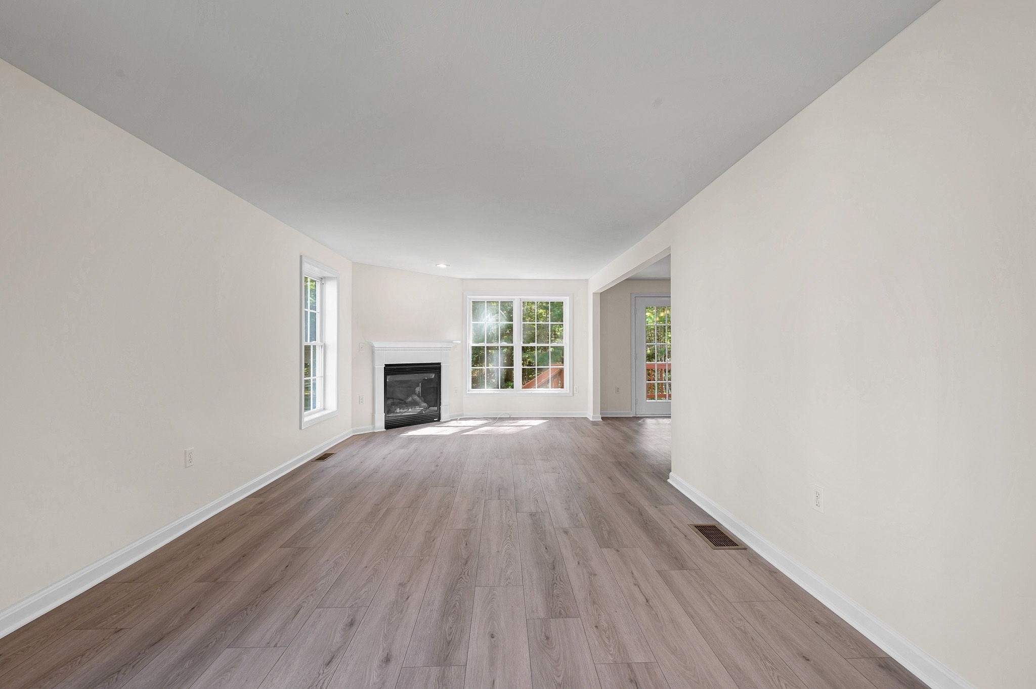 118 Barbara Ln #118, Hudson, NH Photo #3