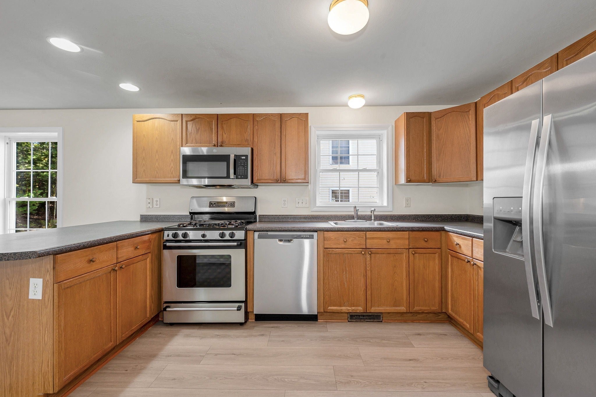 118 Barbara Ln #118, Hudson, NH Photo #10