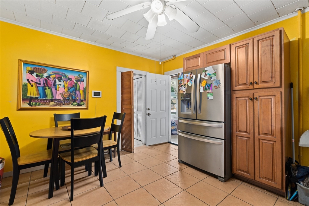 395 W Main St