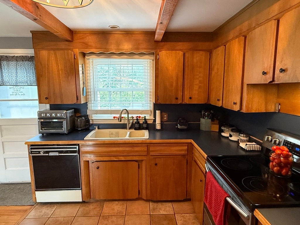 595 Lebanon Hill Rd
