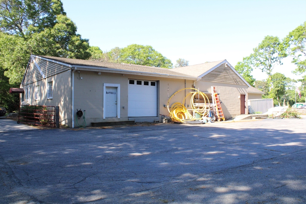 10 Edgerton Dr