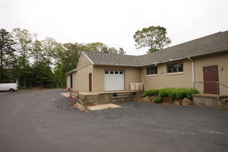 10 Edgerton Dr