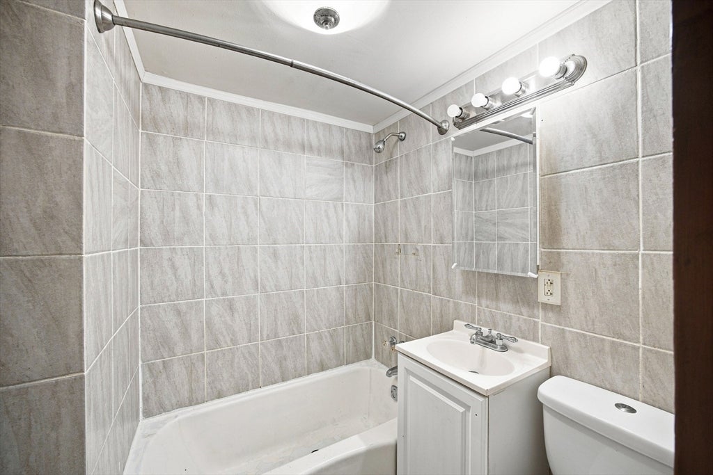 132 Miller St, Springfield, MA Photo #10
