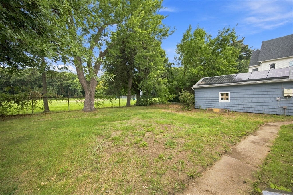 132 Miller St, Springfield, MA Photo #30