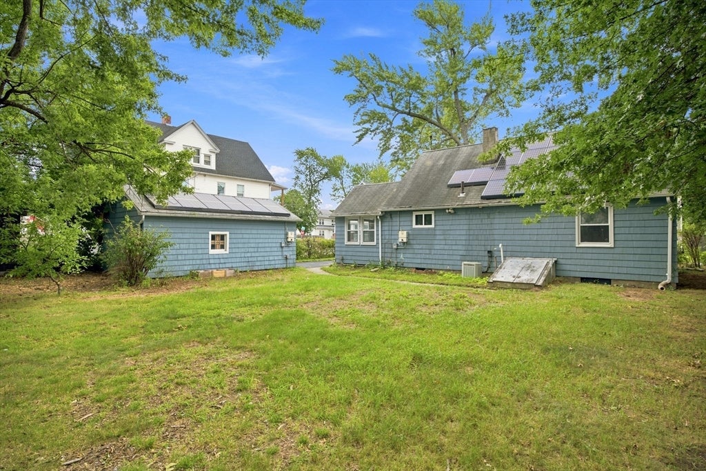 132 Miller St, Springfield, MA Photo #29