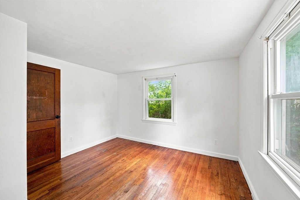 132 Miller St, Springfield, MA Photo #16