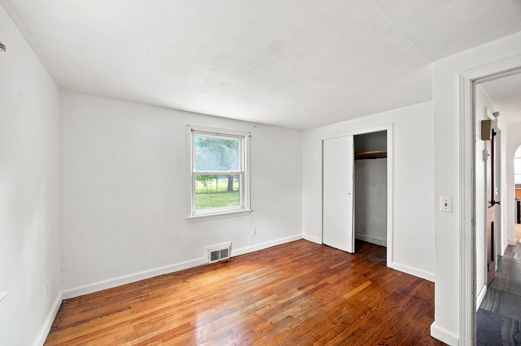 132 Miller St, Springfield, MA Photo #14