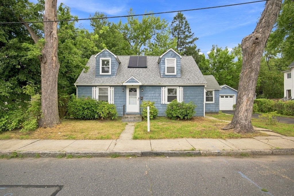 132 Miller St, Springfield, MA Photo #2
