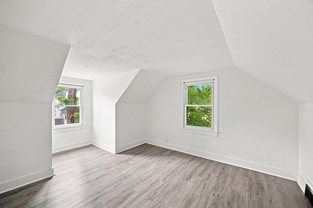 132 Miller St, Springfield, MA Photo #24