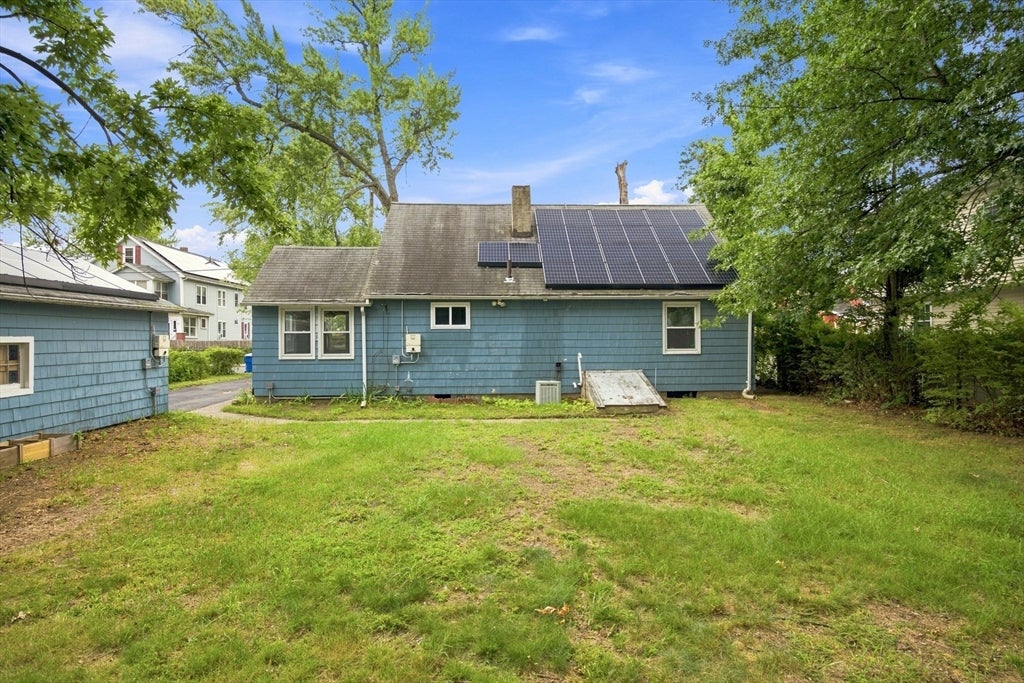 132 Miller St, Springfield, MA Photo #4