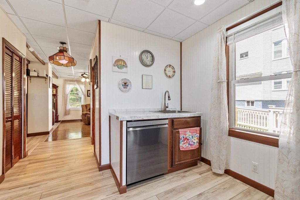 28 Lakewood St, Worcester, MA, 28 Lakewood St, Worcester, MA Photo #8