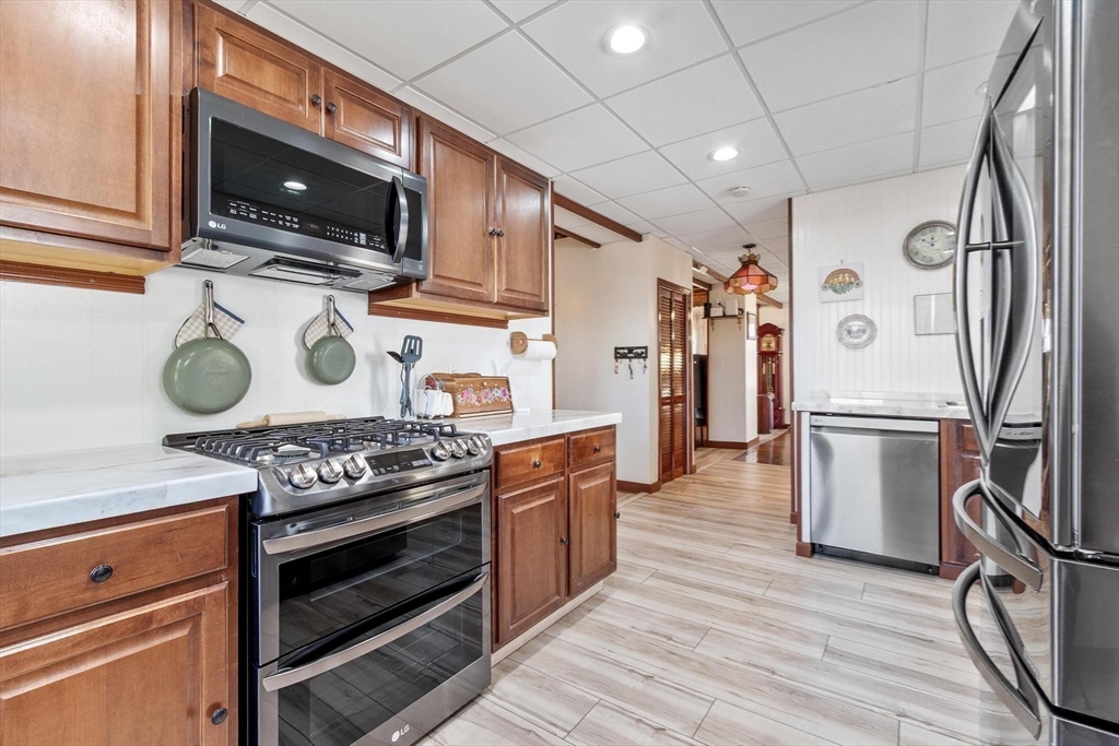 28 Lakewood St, Worcester, MA, 28 Lakewood St, Worcester, MA Photo #4