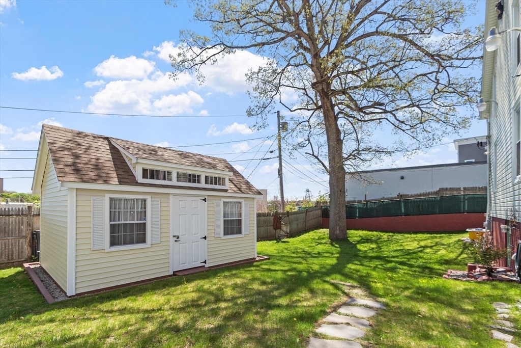28 Lakewood St, Worcester, MA, 28 Lakewood St, Worcester, MA Photo #3