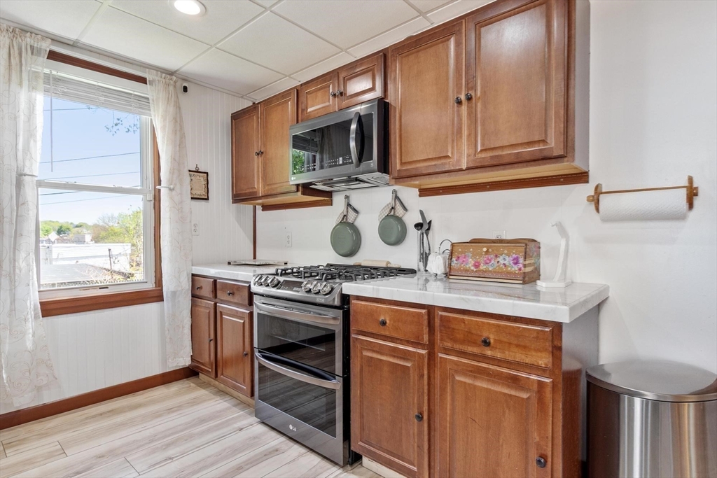 28 Lakewood St, Worcester, MA, 28 Lakewood St, Worcester, MA Photo #5