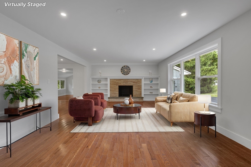 21 Country Club Dr
