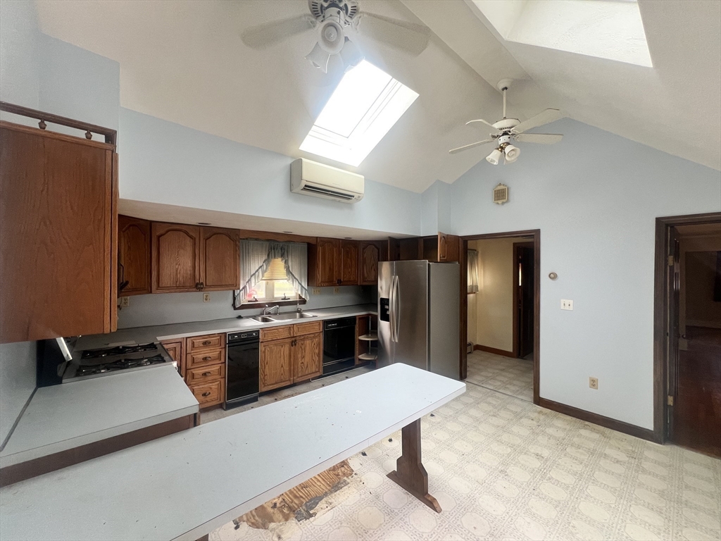 181 Pleasant St