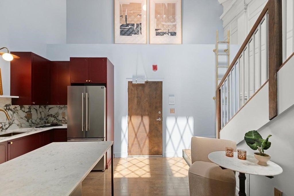 7 Crombie St #10, Salem, MA Photo #3