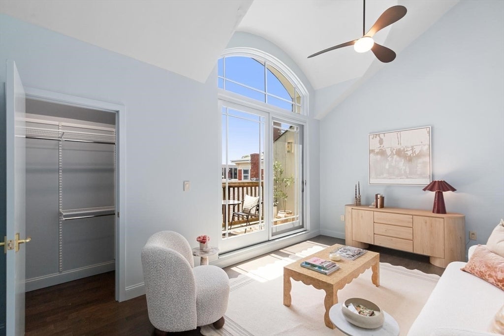 7 Crombie St #10, Salem, MA Photo #12