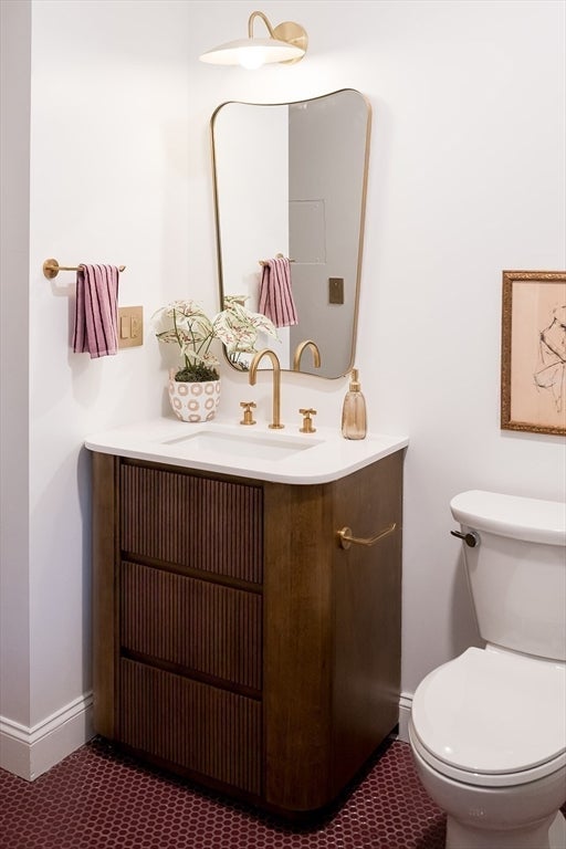 7 Crombie St #10, Salem, MA Photo #22