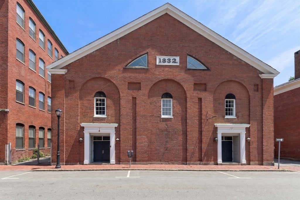 7 Crombie St #10, Salem, MA Photo #25